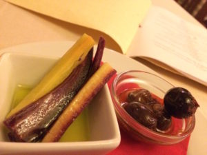 L'apristomaco con carota di Polignano e olive dolci