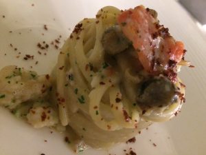 Linguina con Cicale, peperone crusco e lumache di mare (murici)